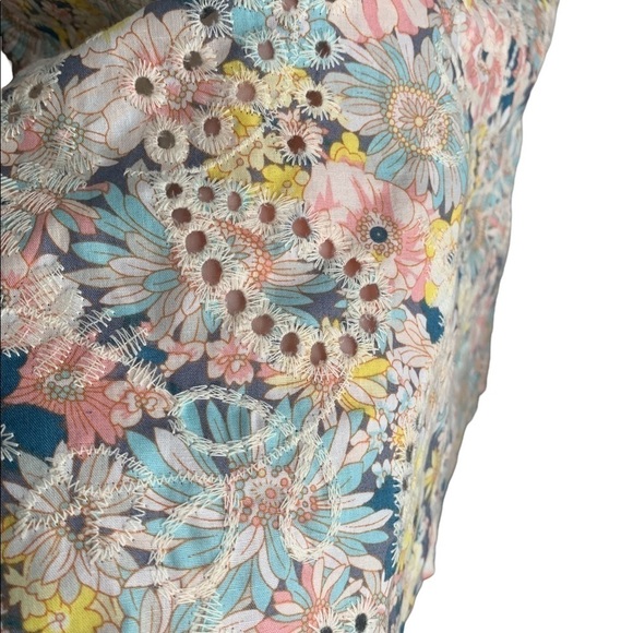 NWT Anthropologie Solitaire Button Up Short Sleeve Embroidered Floral Top Small - Picture 2 of 6